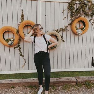 Meet your Posher, Abigail